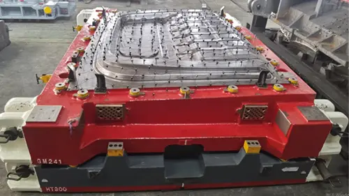 KQ5152 के लिए रियर पैनल मोल्ड सफलतापूर्वक वितरित किया गया है